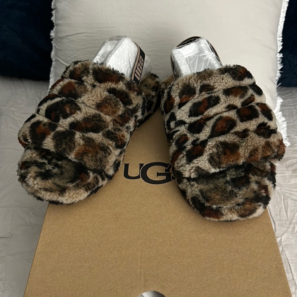 UGG women 8 Great condition!!